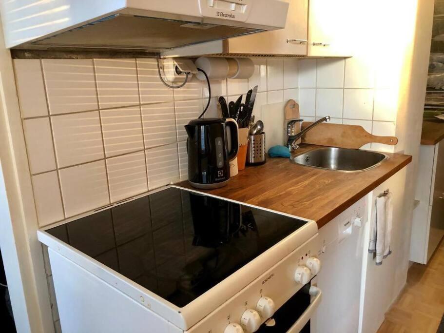 Scandinavian 2-Rooms Apartment City Center Helsínquia Exterior foto